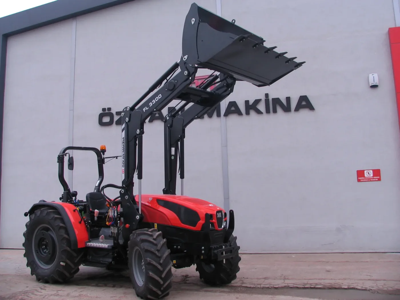 FL 3300 traktör ön yükleyici Özkan Makina