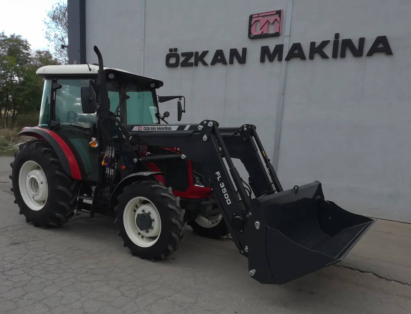 FL 3500 traktör ön yükleyici Özkan Makina