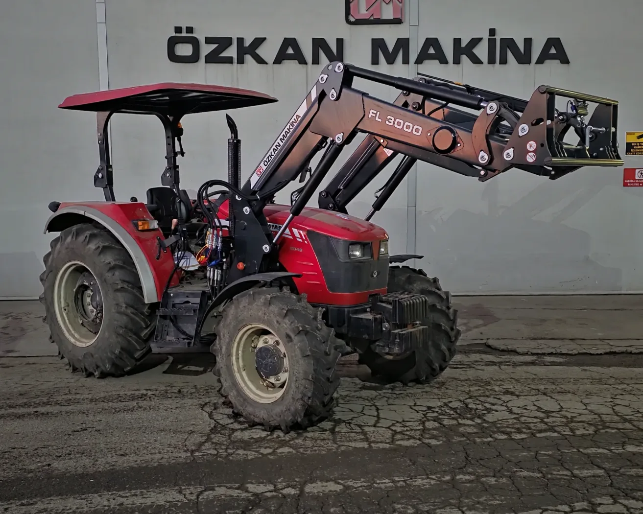FL 3000 traktör ön yükleyici Özkan Makina