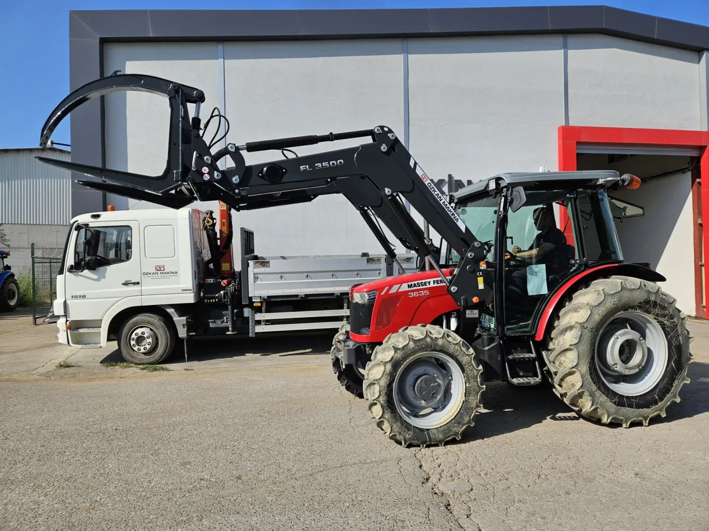 FL 3500 traktör ön yükleyici Özkan Makina