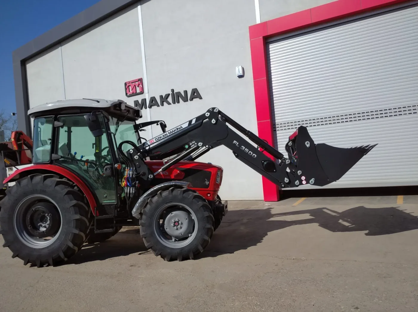 FL 3500 traktör ön yükleyici Özkan Makina
