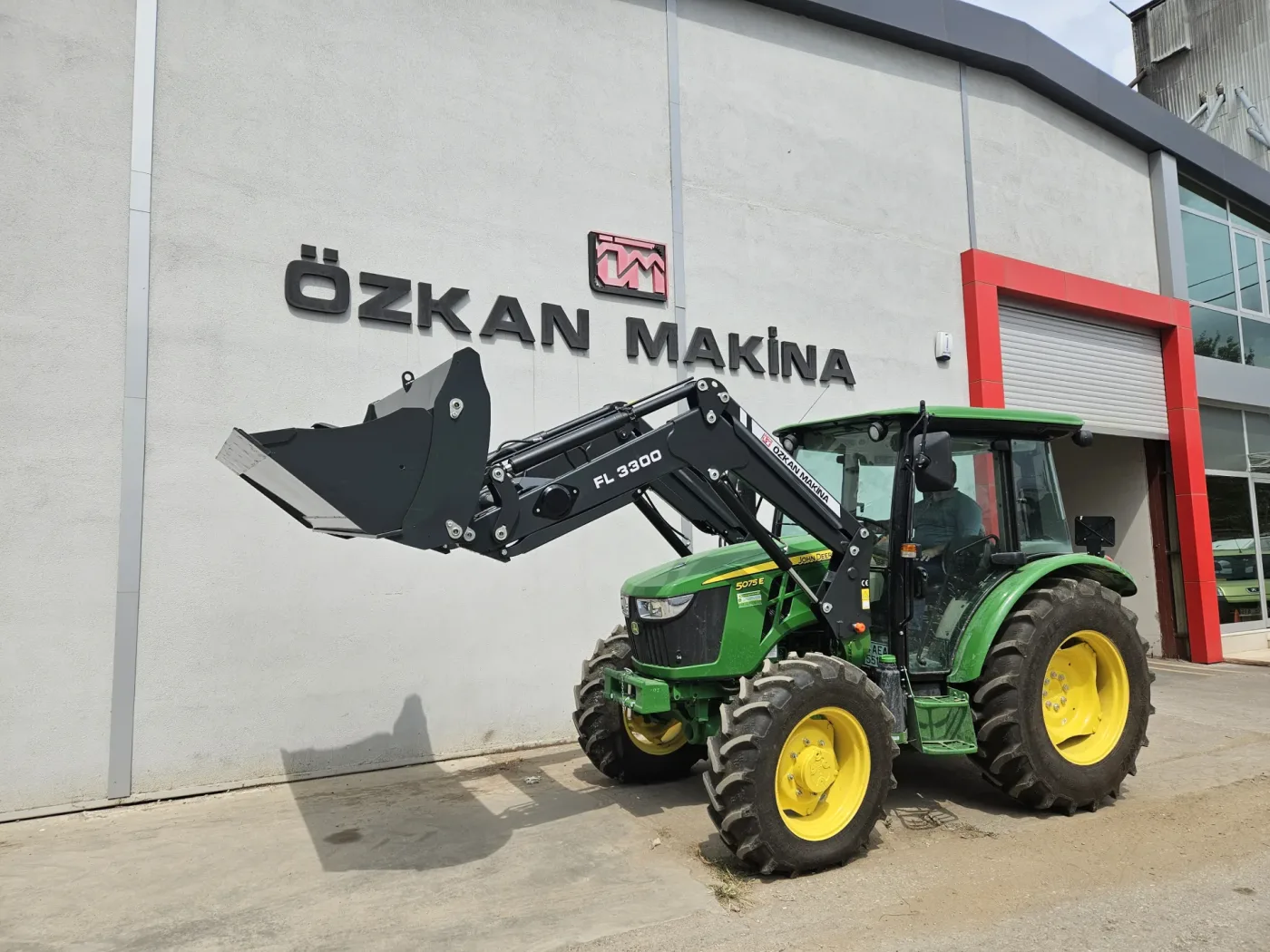 FL 3300 traktör ön yükleyici Özkan Makina