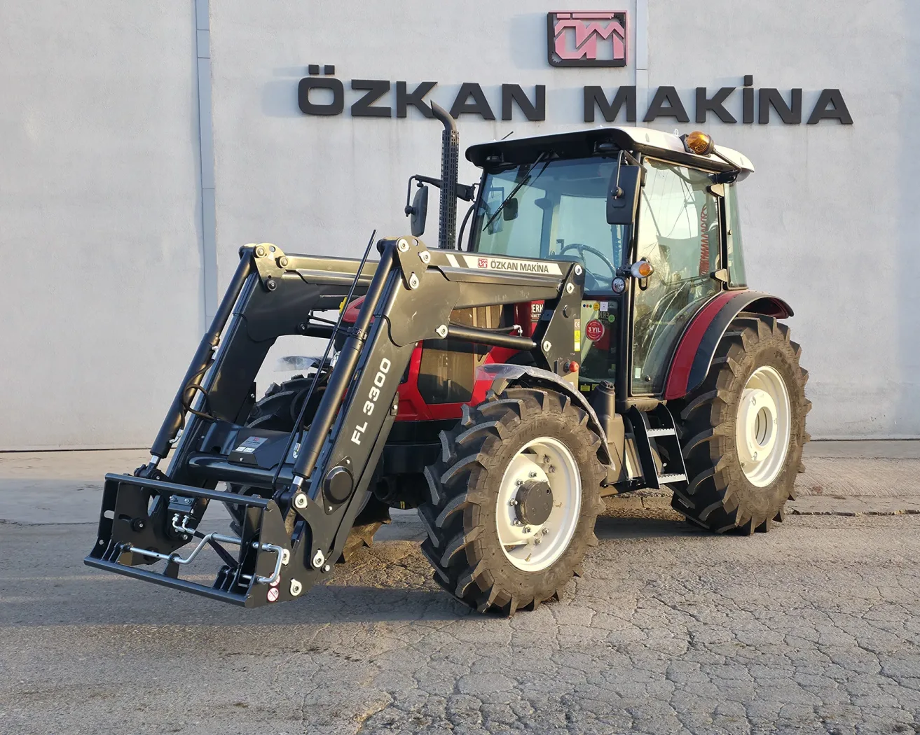 FL 3300 traktör ön yükleyici Özkan Makina
